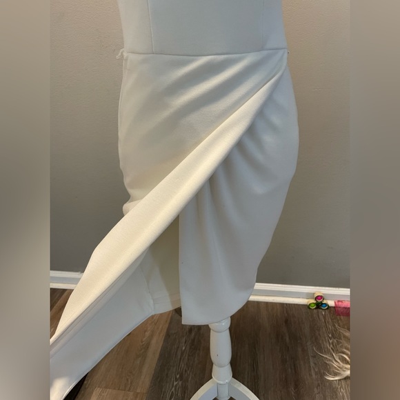 Fitted dress - Picture 2 of 3